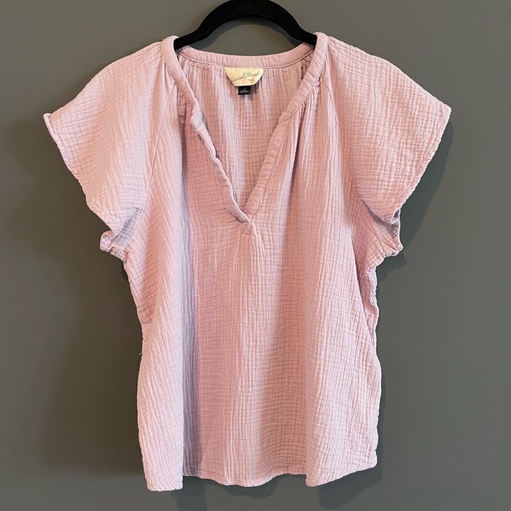 Universal Thread Women’s Lavender Flutter Short Sleeve Top Size Small